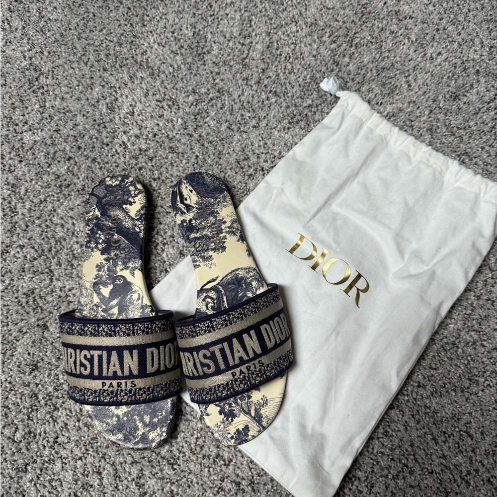 Dior Blue and Cream Underwear & Socks Collection - Picture 5 of 6